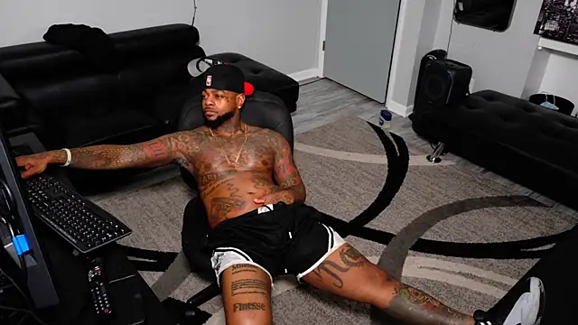 SLANGONDEMHOES online show from 02/15/26, 05:12