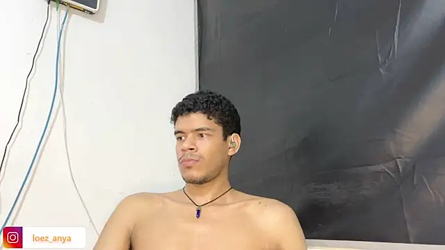 jonhsebastiann online show from 07/11/26, 08:14