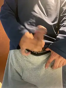 Snapshot of zzagreo chatting on 09/22/25, 07:25 zzagreo online show from 09/22/25, 07:25