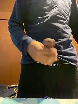 Snapshot of zzagreo chatting on 09/30/25, 06:19 zzagreo online show from 09/30/25, 06:19