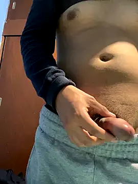 Snapshot of zzagreo chatting on 10/15/25, 08:00 zzagreo online show from 10/15/25, 08:00