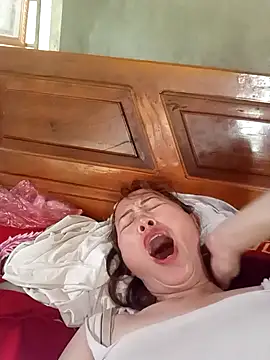 Fienjr online show from 10/22/25, 02:44