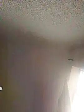 Snapshot of Angel_Kitty96 chatting on 11/17/25, 08:18 Angel Kitty96 online show from 11/17/25, 08:18