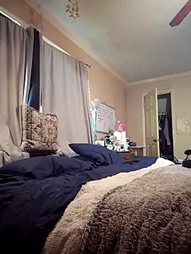 mresquared online show from 04/08/26, 09:05