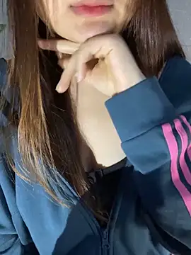 Hinne07 online show from 12/22/25, 12:11