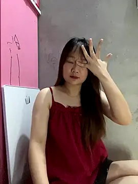 Snapshot of Hinne07 chatting on 09/14/25, 07:09 Hinne07 online show from 09/14/25, 07:09