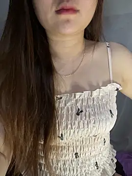 Snapshot of Hinne07 chatting on 09/17/25, 03:14 Hinne07 online show from 09/17/25, 03:14