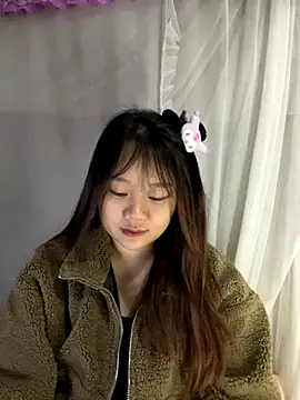 Hinne07 online show from 11/26/25, 01:38