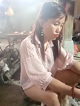 Snapshot of rubi_bae chatting on 04/24/26, 12:45 rubi bae online show from 04/24/26, 12:45