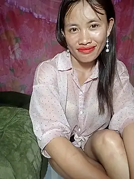 Snapshot of rubi_bae chatting on 06/28/26, 12:28 rubi bae online show from 06/28/26, 12:28