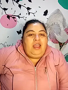 Snapshot of curvy_diva_ chatting on 11/08/25, 10:08 curvy diva online show from 11/08/25, 10:08