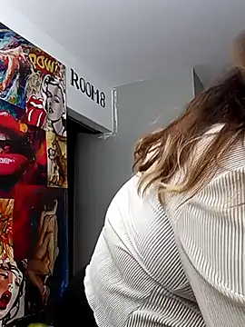 Snapshot of curvy_diva_ chatting on 12/04/25, 09:30 curvy diva online show from 12/04/25, 09:30