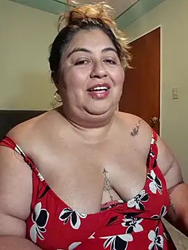 Snapshot of curvy_diva_ chatting on 03/06/26, 02:17 curvy diva online show from 03/06/26, 02:17