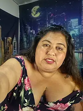 Snapshot of curvy_diva_ chatting on 04/12/26, 03:04 curvy diva online show from 04/12/26, 03:04