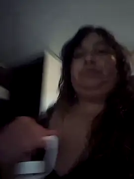 Snapshot of curvy_diva_ chatting on 04/15/26, 10:21 curvy diva online show from 04/15/26, 10:21