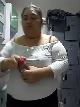 curvy diva  online show from 12/19/25, 10:28