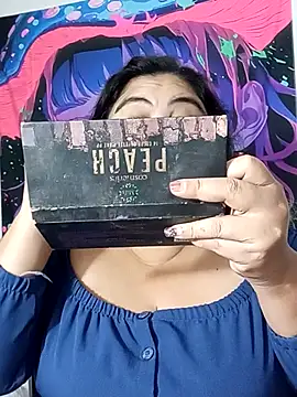 Snapshot of curvy_diva_ chatting on 11/03/25, 08:29 curvy diva online show from 11/03/25, 08:29