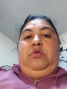 Snapshot of curvy_diva_ chatting on 12/15/25, 09:04 curvy diva online show from 12/15/25, 09:04