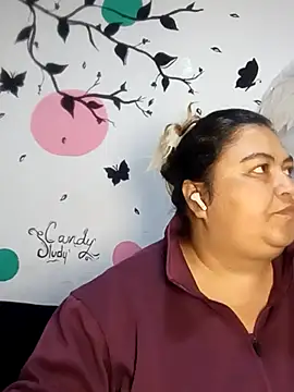 Snapshot of curvy_diva_ chatting on 11/12/25, 10:41 curvy diva online show from 11/12/25, 10:41