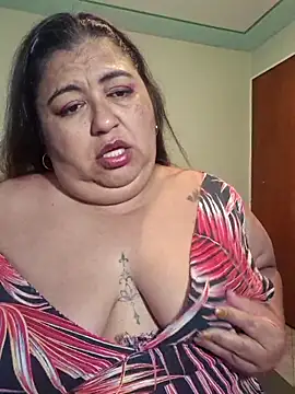 Snapshot of curvy_diva_ chatting on 03/10/26, 11:25 curvy diva online show from 03/10/26, 11:25