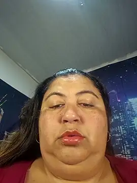 Snapshot of curvy_diva_ chatting on 04/13/26, 09:35 curvy diva online show from 04/13/26, 09:35