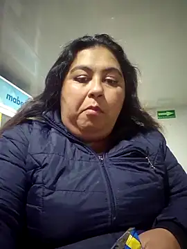 Snapshot of curvy_diva_ chatting on 10/17/25, 11:06 curvy diva online show from 10/17/25, 11:06