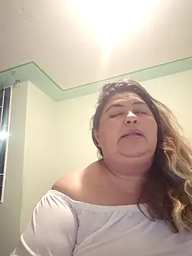 Snapshot of curvy_diva_ chatting on 11/27/25, 11:49 curvy diva online show from 11/27/25, 11:49