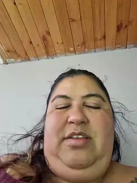 Snapshot of curvy_diva_ chatting on 12/14/25, 08:58 curvy diva online show from 12/14/25, 08:58