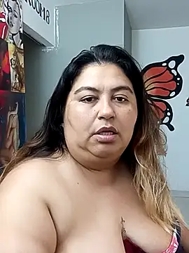 Snapshot of curvy_diva_ chatting on 12/05/25, 11:20 curvy diva online show from 12/05/25, 11:20