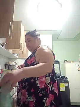 Snapshot of curvy_diva_ chatting on 11/21/25, 11:15 curvy diva online show from 11/21/25, 11:15