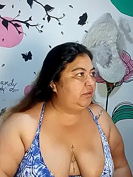 Snapshot of curvy_diva_ chatting on 11/16/25, 08:30 curvy diva online show from 11/16/25, 08:30