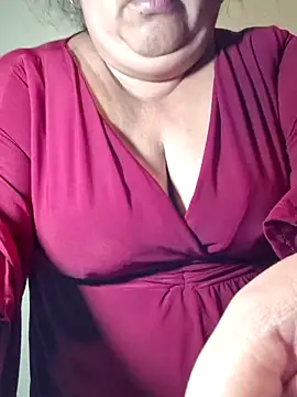 Snapshot of curvy_diva_ chatting on 04/10/26, 09:27 curvy diva online show from 04/10/26, 09:27