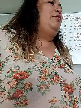 Snapshot of curvy_diva_ chatting on 11/30/25, 12:28 curvy diva online show from 11/30/25, 12:28