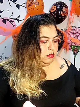 Snapshot of curvy_diva_ chatting on 10/29/25, 01:26 curvy diva online show from 10/29/25, 01:26