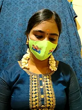 mini-queen online show from 11/15/25, 06:28