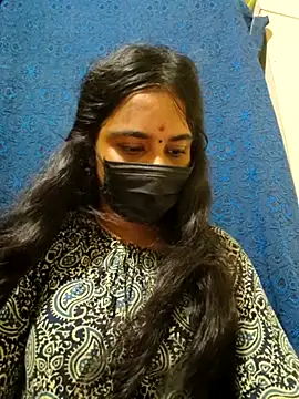 mini-queen online show from 05/13/26, 12:01