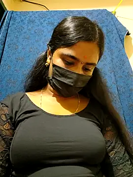 mini-queen online show from 12/18/25, 07:50