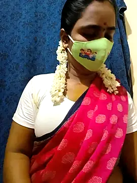 mini-queen online show from 11/11/25, 01:28