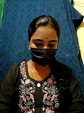 mini-queen online show from 11/01/25, 03:06