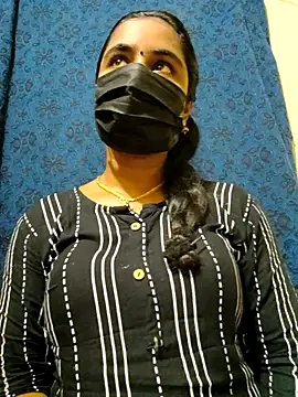 mini-queen online show from 03/21/26, 08:19