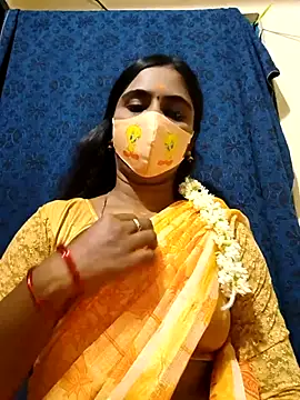 mini-queen online show from 11/14/25, 03:37