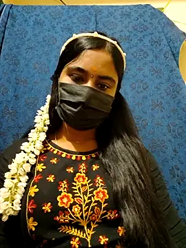 mini-queen online show from 12/20/25, 03:37