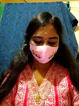 mini-queen online show from 10/26/25, 11:43