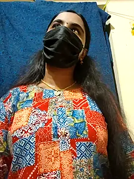 mini-queen online show from 04/19/26, 03:46