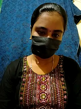 mini-queen online show from 10/27/25, 06:20