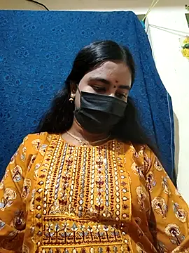 mini-queen online show from 04/14/26, 12:54