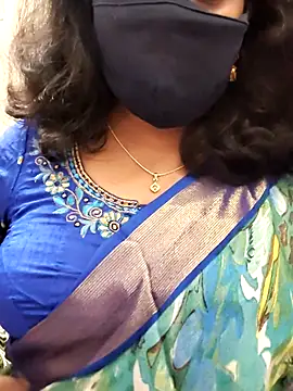 Snapshot of saritha29 chatting on 09/30/25, 04:57 saritha29 online show from 09/30/25, 04:57