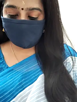 saritha29 online show from 05/17/26, 04:51