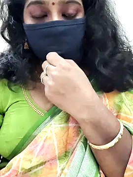 Snapshot of saritha29 chatting on 10/02/25, 05:05 saritha29 online show from 10/02/25, 05:05