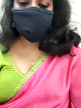 Snapshot of saritha29 chatting on 09/29/25, 05:18 saritha29 online show from 09/29/25, 05:18